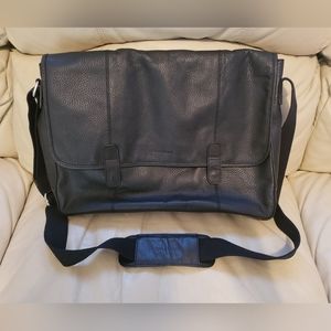 Cole Haan Messenger Bag 9/10 NWOT